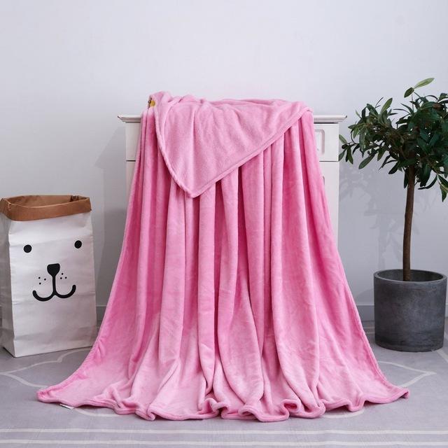 plaid-divano-rosa-copri-moderna